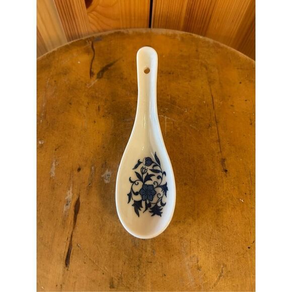 Cobalt  Blue Japan Asian Porcelain Ceramic Soup Spoon (8860) - Picture 1 of 5